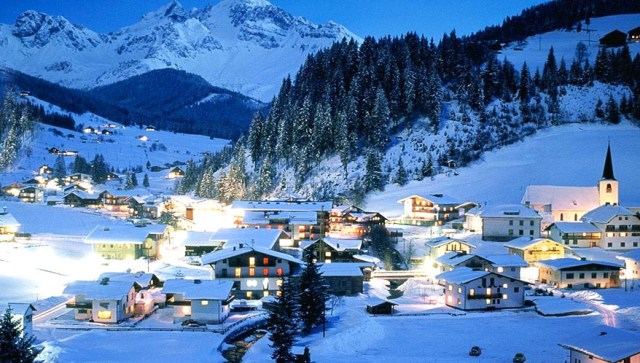 878x498_Austria